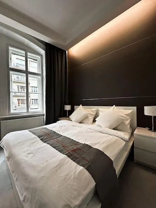Chateau Etoile Loft - Prg Centre contacts